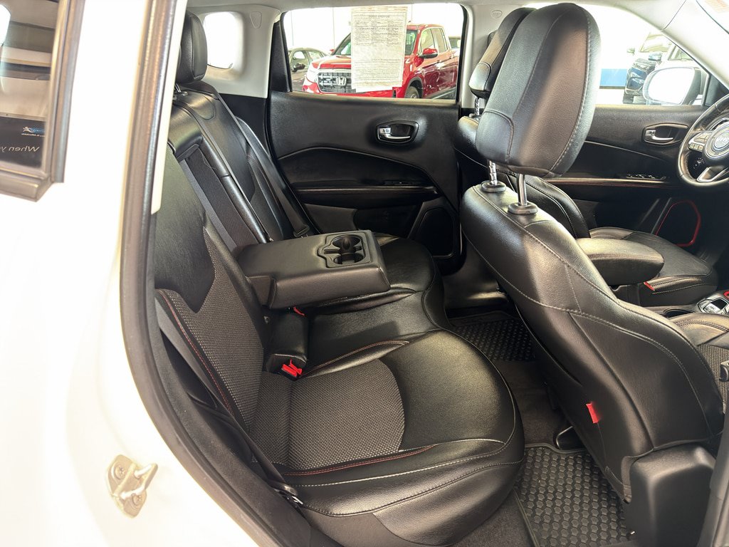 Used 2019 Jeep Compass Trailhawk AWD/4WD image 15