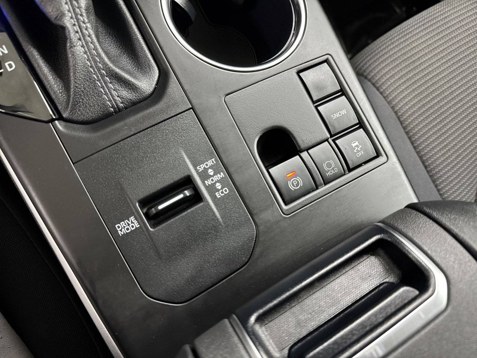 Used 2023 Toyota Highlander L image 36