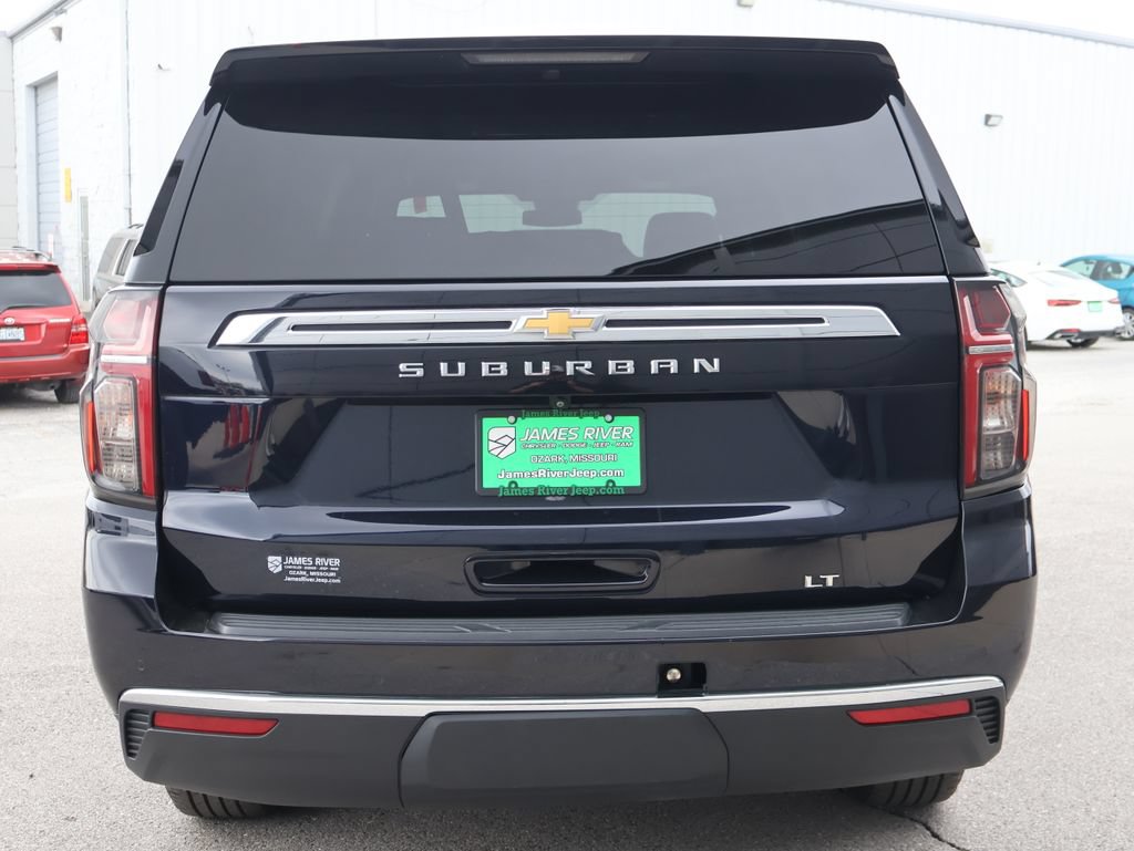 Used 2024 Chevrolet Suburban LT AWD/4WD image 4