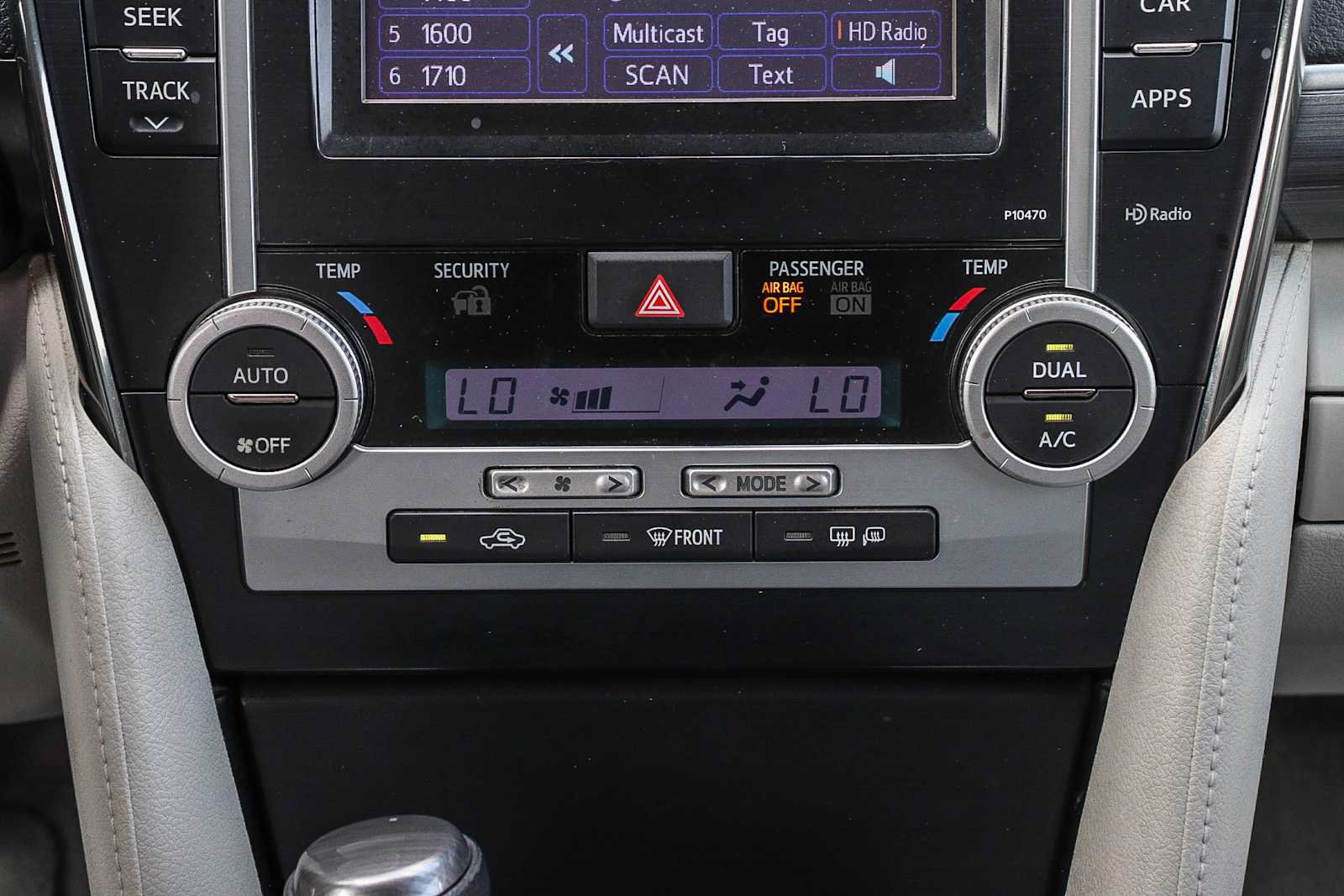 Used 2014 Toyota Camry XLE w/ Leather Package FWD image 21