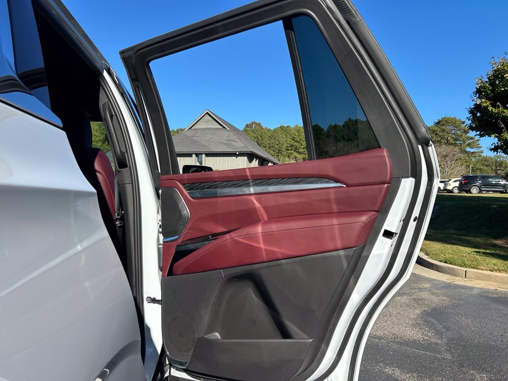 Used 2026 Cadillac Escalade Luxury w/ Touring Package AWD/4WD image 47