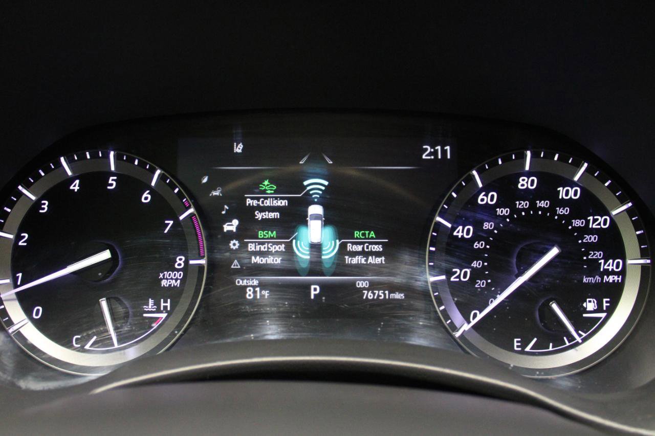 Used 2021 Toyota Highlander XLE image 70