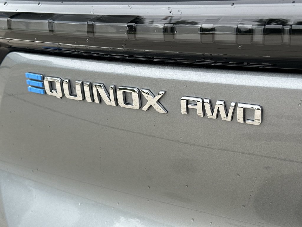 New 2026 Chevrolet Equinox EV LT w/ Convenience Package II AWD/4WD image 31