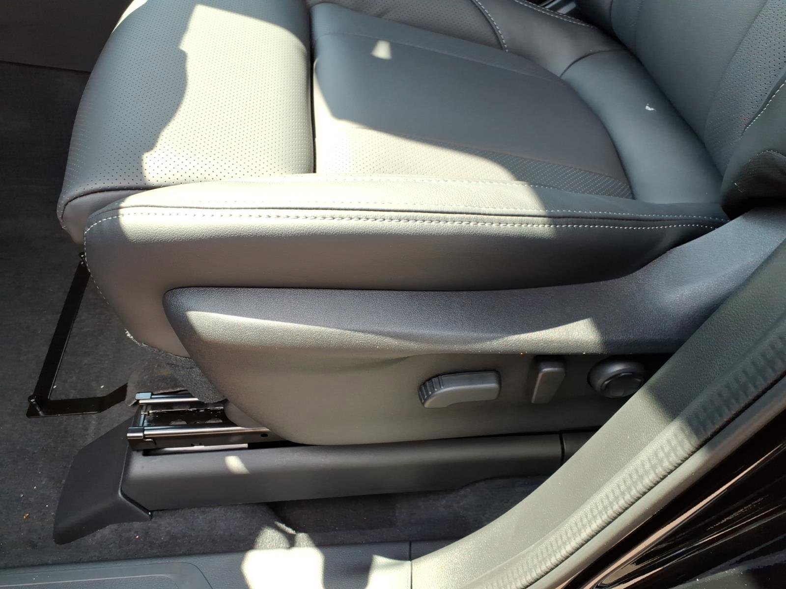 New 2026 Subaru Ascent Limited AWD/4WD image 13