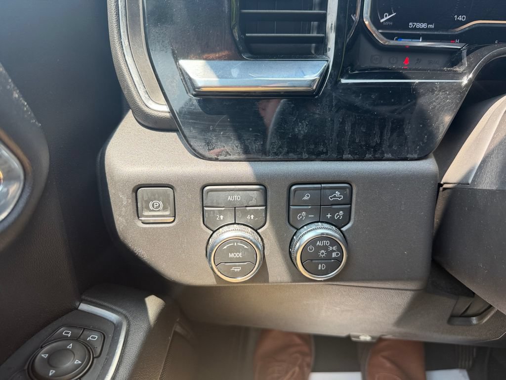 Used 2024 GMC Sierra 1500 SLT AWD/4WD image 30