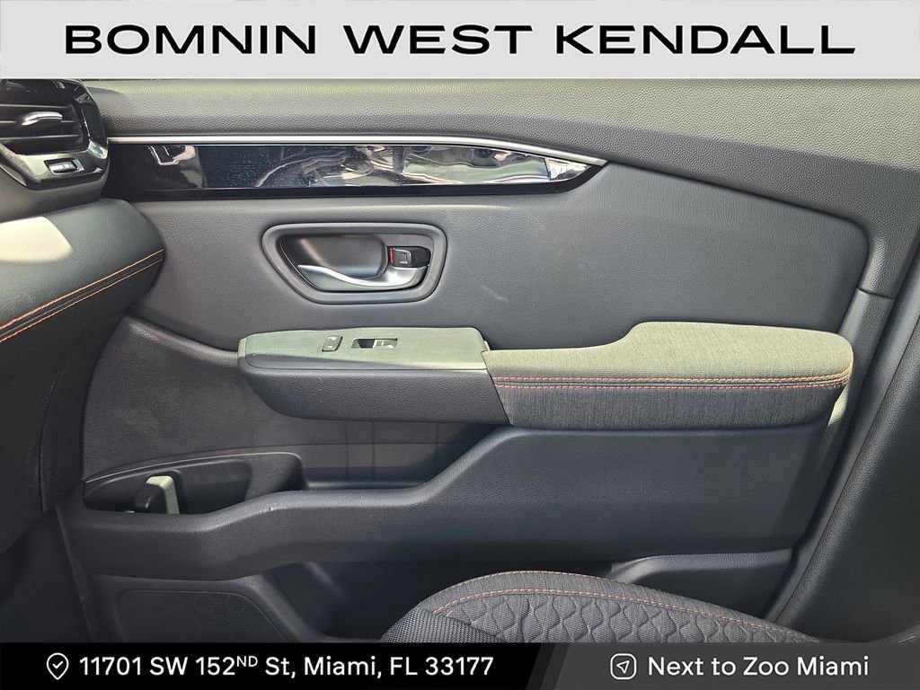 Used 2023 Honda Pilot Sport image 26