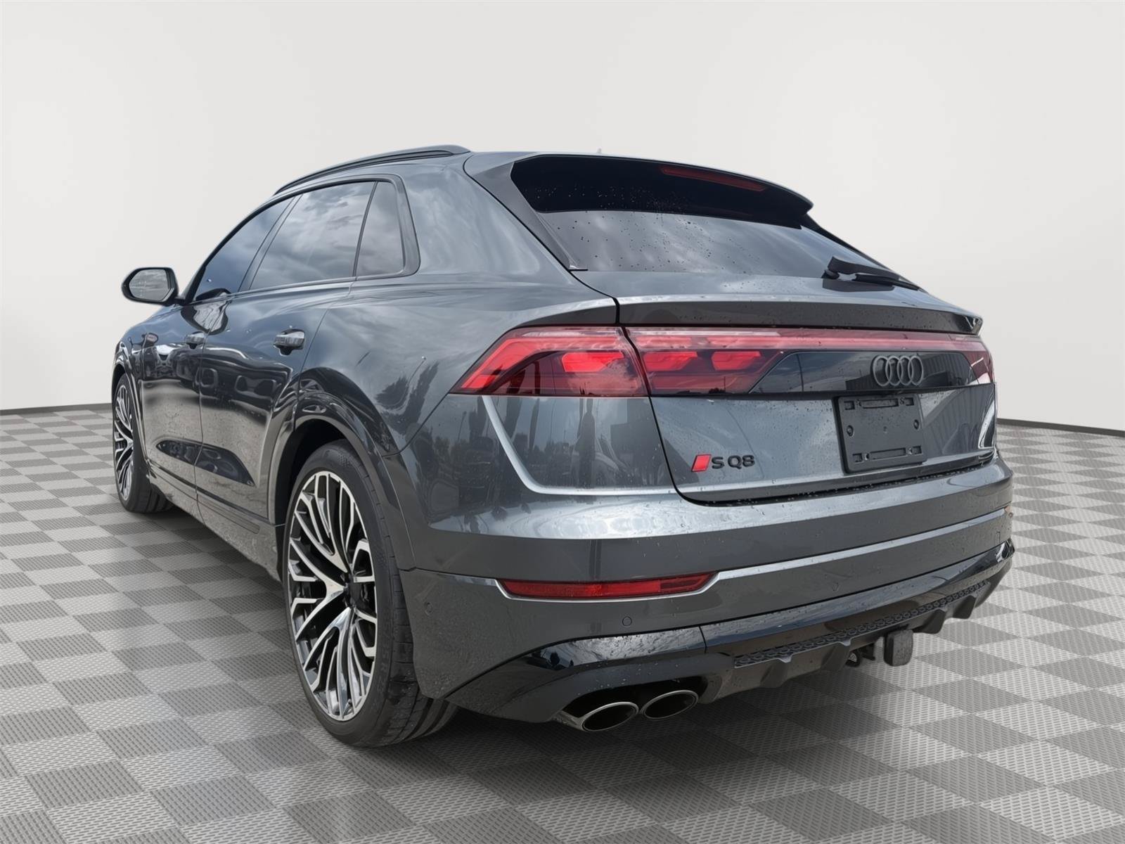 Certified 2024 Audi SQ8 Prestige AWD/4WD image 3