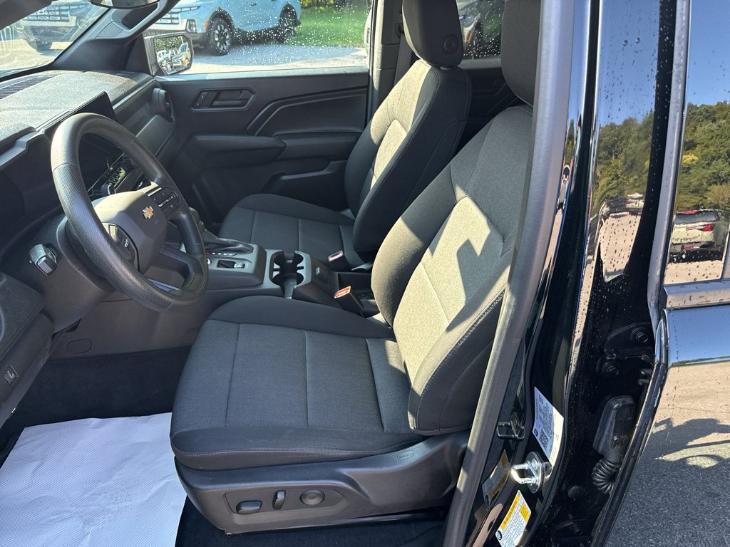 Used 2023 Chevrolet Colorado W/T w/ WT Convenience Package II AWD/4WD image 12