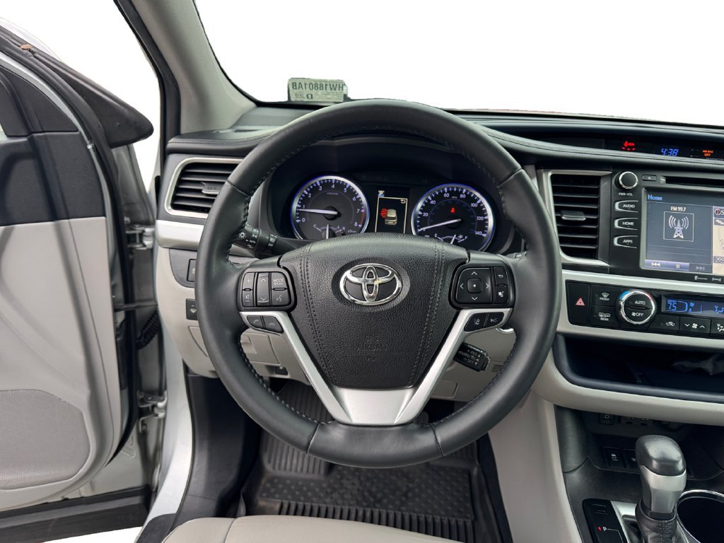 Used 2019 Toyota Highlander XLE w/ Protection Package #3 AWD/4WD image 13