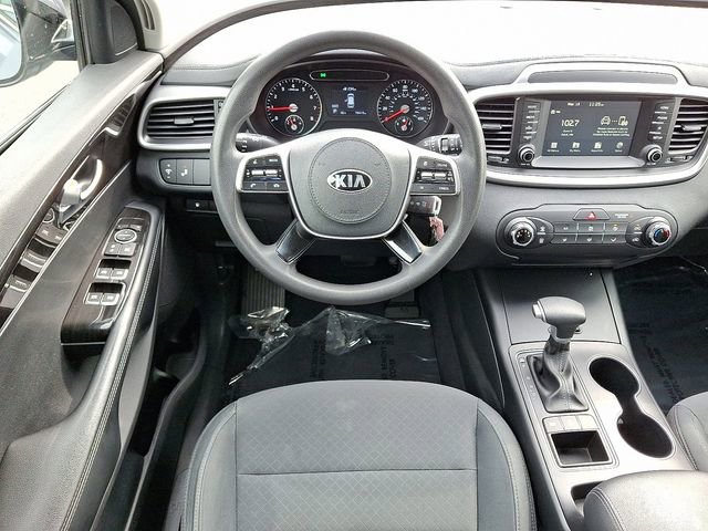 Used 2020 Kia Sorento LX image 11