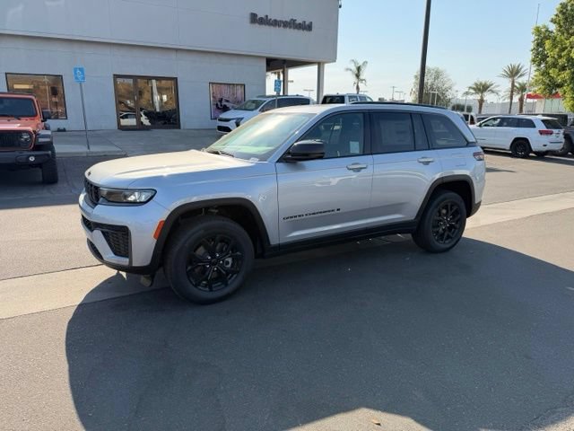 New 2026 Jeep Grand Cherokee Altitude