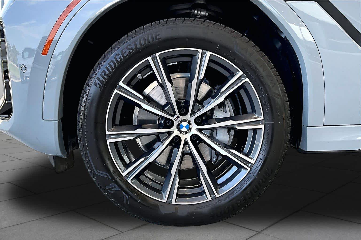 Used 2026 BMW X6 xDrive40i AWD/4WD image 10