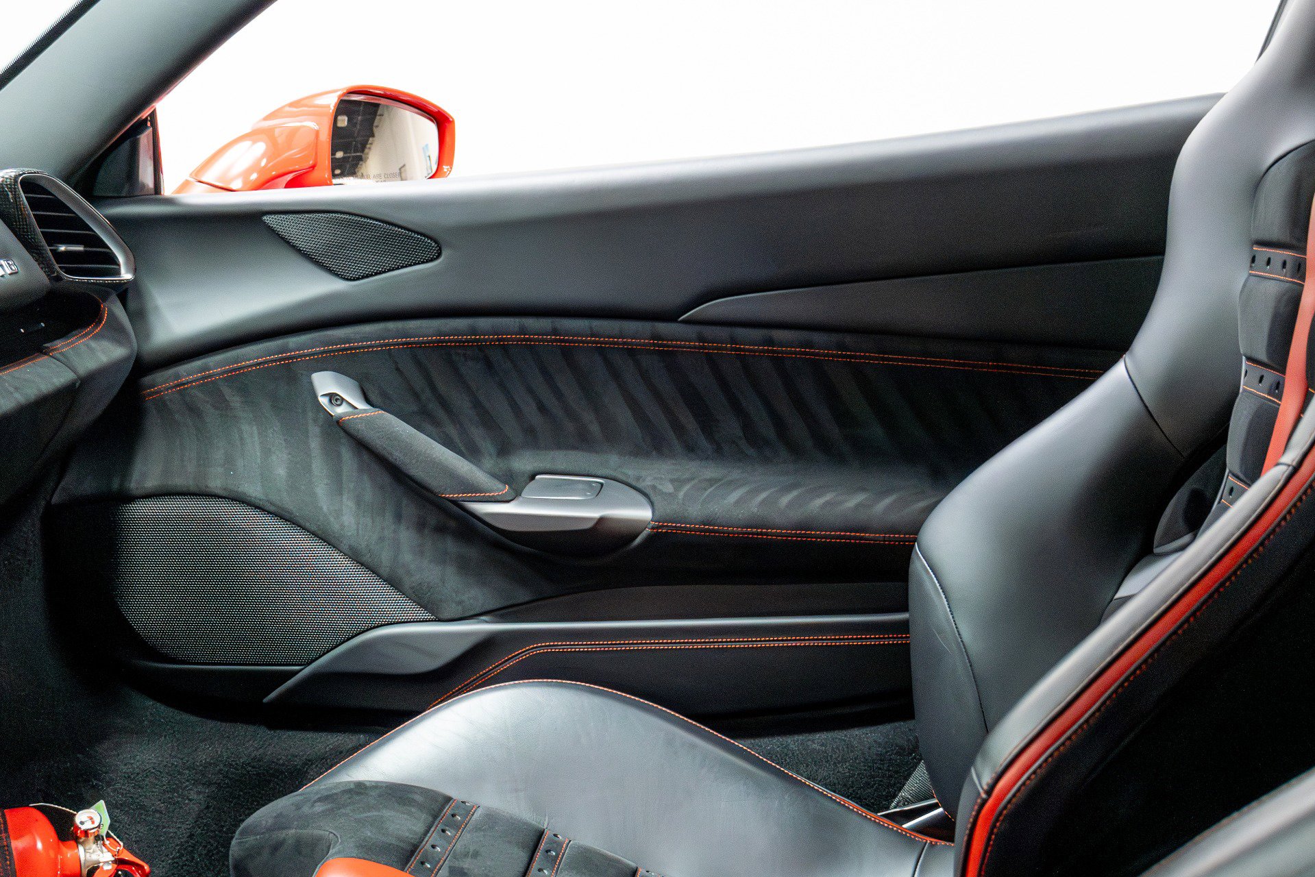 Used 2018 Ferrari 488 GTB image 16