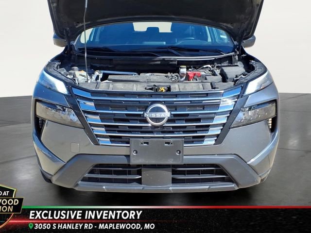 Used 2024 Nissan Rogue S AWD/4WD image 23