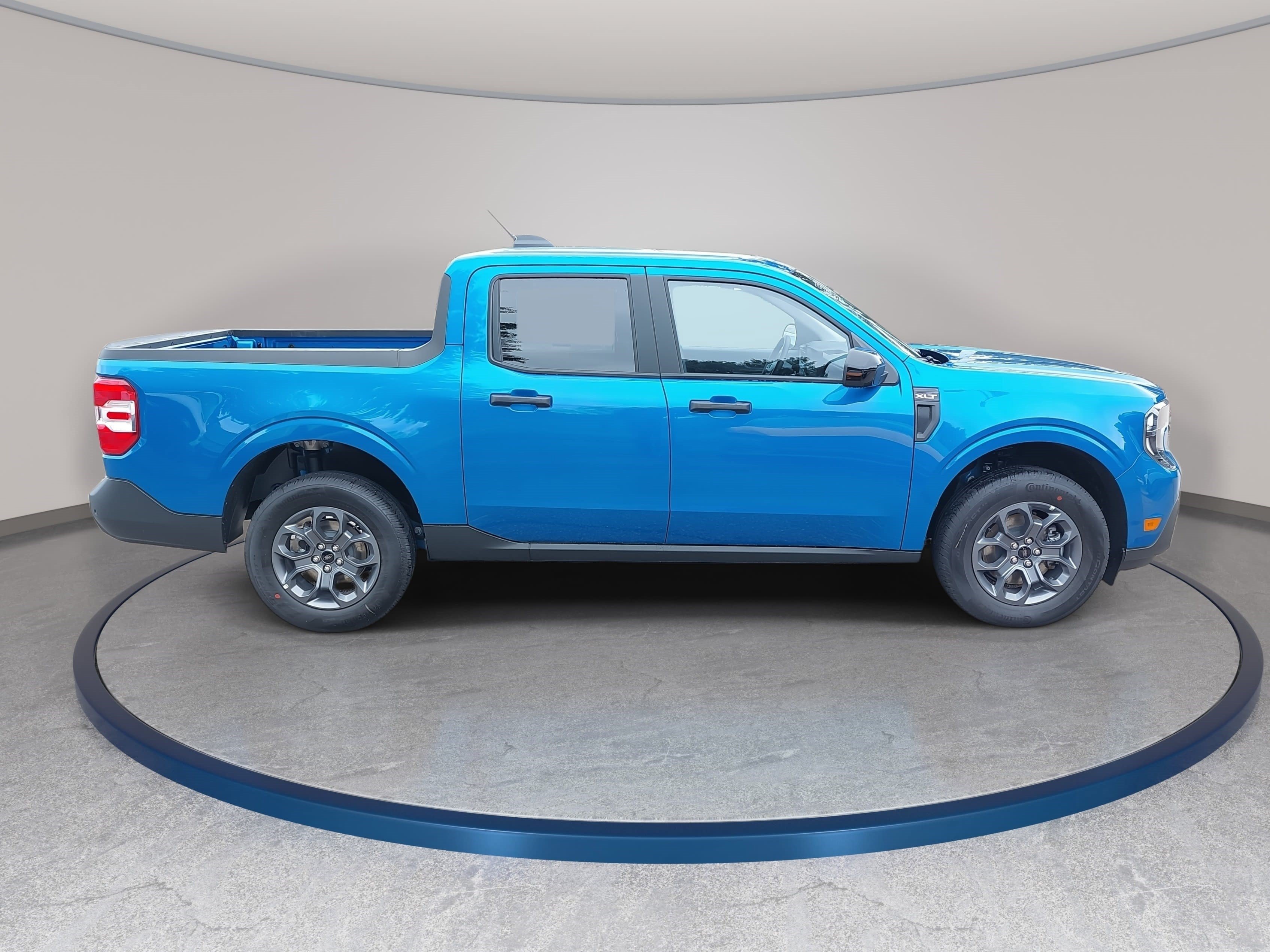 New 2026 Ford Maverick XLT w/ XLT Luxury Package FWD image 4