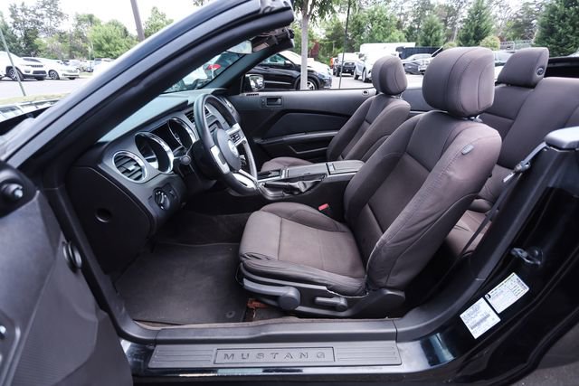 Used 2013 Ford Mustang GT RWD image 32
