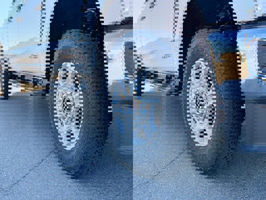 New 2026 Ford F250 XLT w/ FX4 Off-Road Package image 2