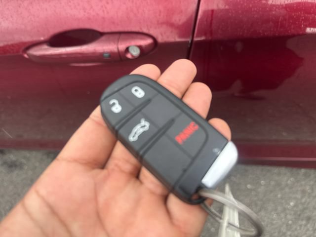 Used 2015 Chrysler 200 S FWD image 29