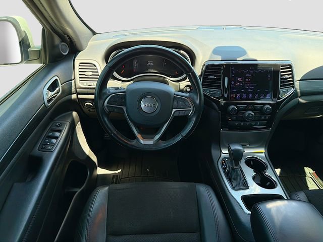 Used 2020 Jeep Grand Cherokee Altitude RWD image 16