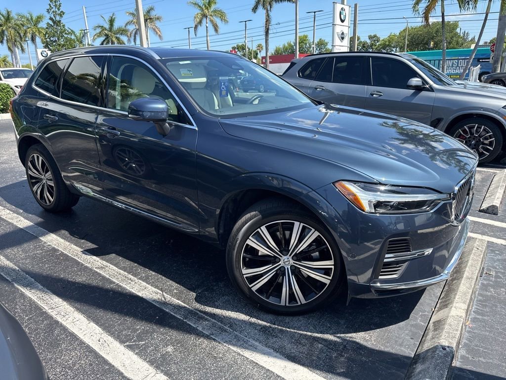 Used 2023 Volvo XC60 T8 Plus w/ Protection Package Premier AWD/4WD image 9