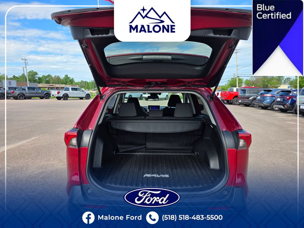 Used 2023 Toyota RAV4 XLE w/ XLE Grade Weather Package AWD/4WD image 18