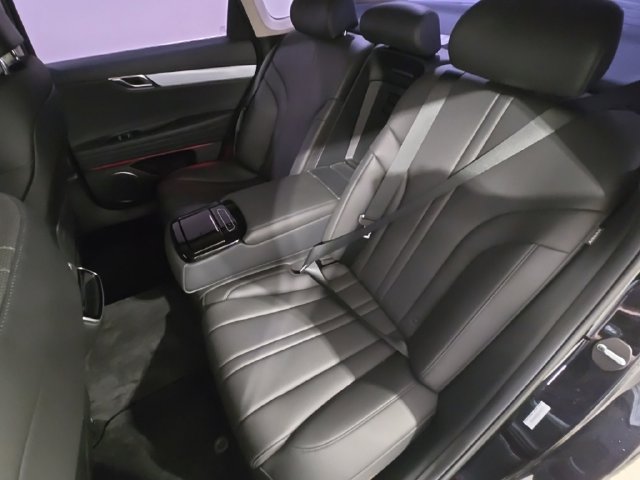 Used 2025 Genesis G80 2.5T AWD/4WD image 21
