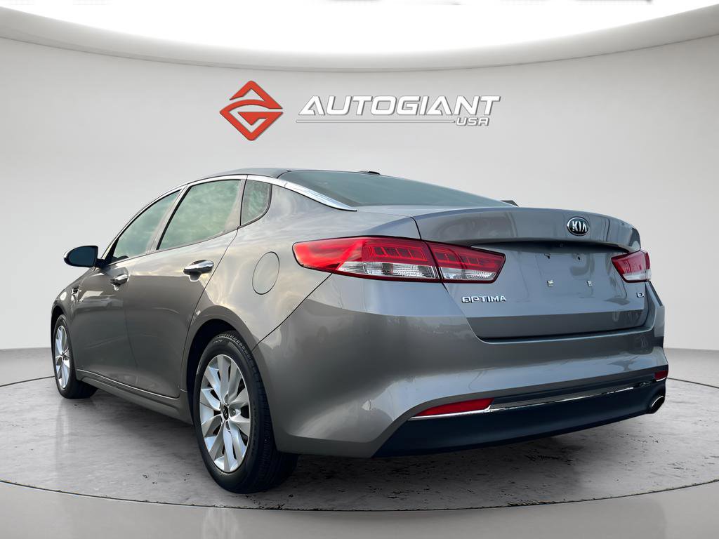 Used 2017 Kia Optima EX image 5