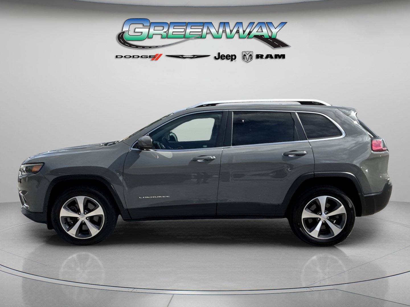 Used 2020 Jeep Cherokee Limited image 2