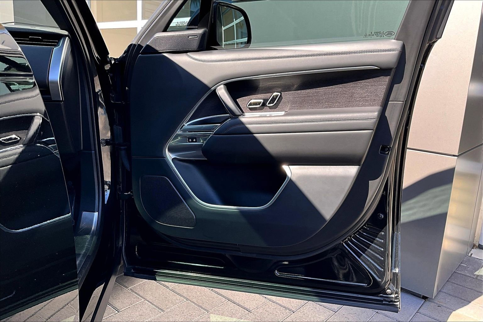 Certified 2023 Land Rover Range Rover SE AWD/4WD image 23