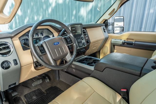 Used 2016 Ford F250 Lariat w/ Lariat Ultimate Package AWD/4WD image 23