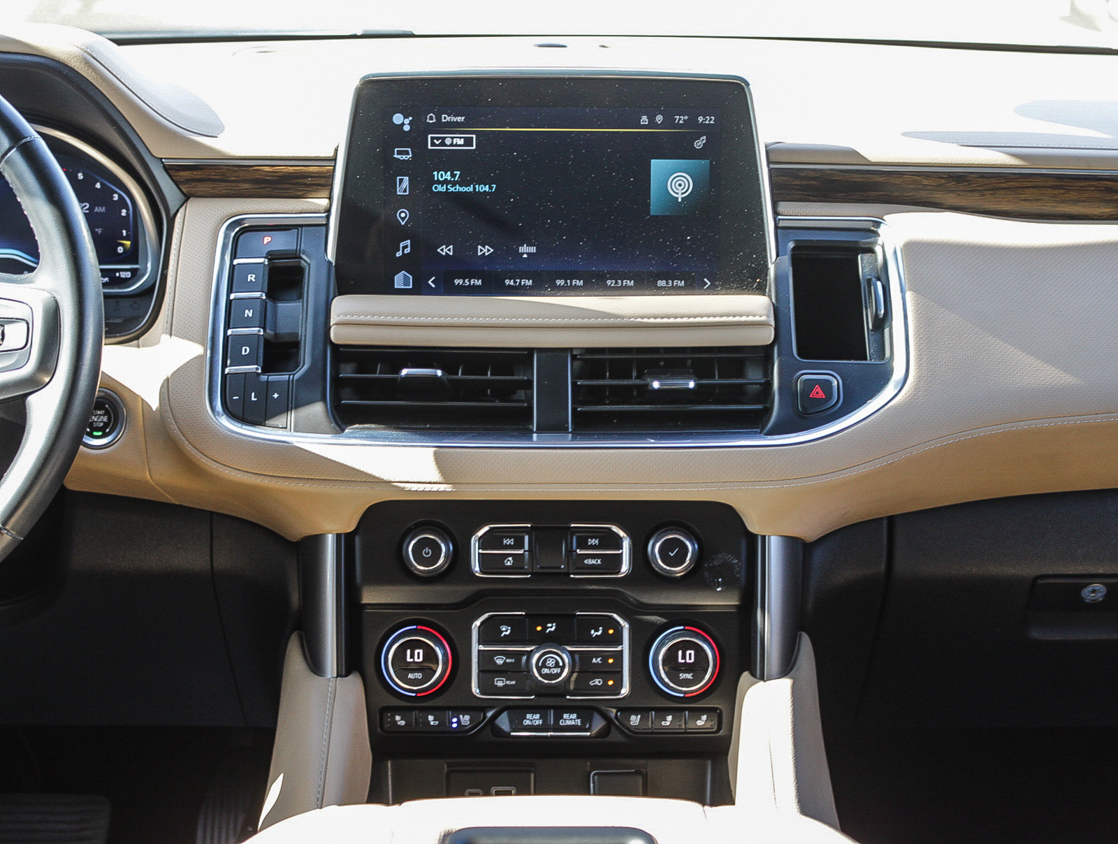 Used 2024 Chevrolet Suburban Premier RWD image 13