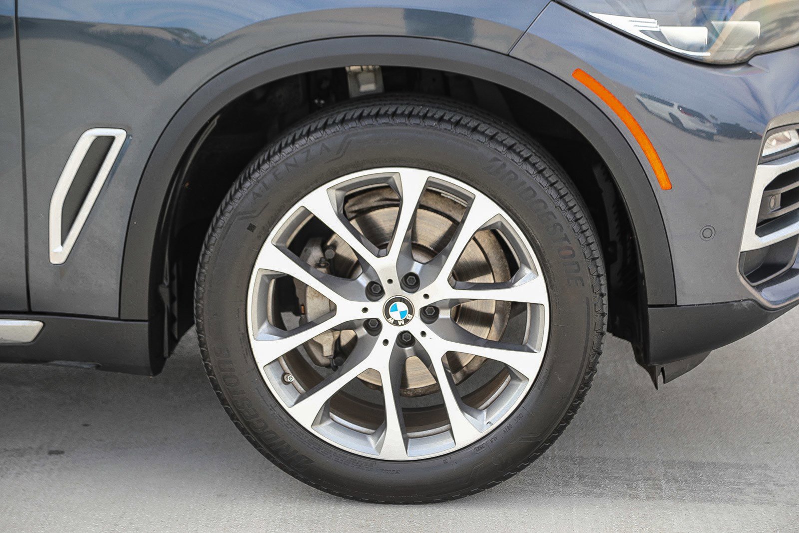 Used 2019 BMW X5 xDrive40i w/ Convenience Package AWD/4WD image 10