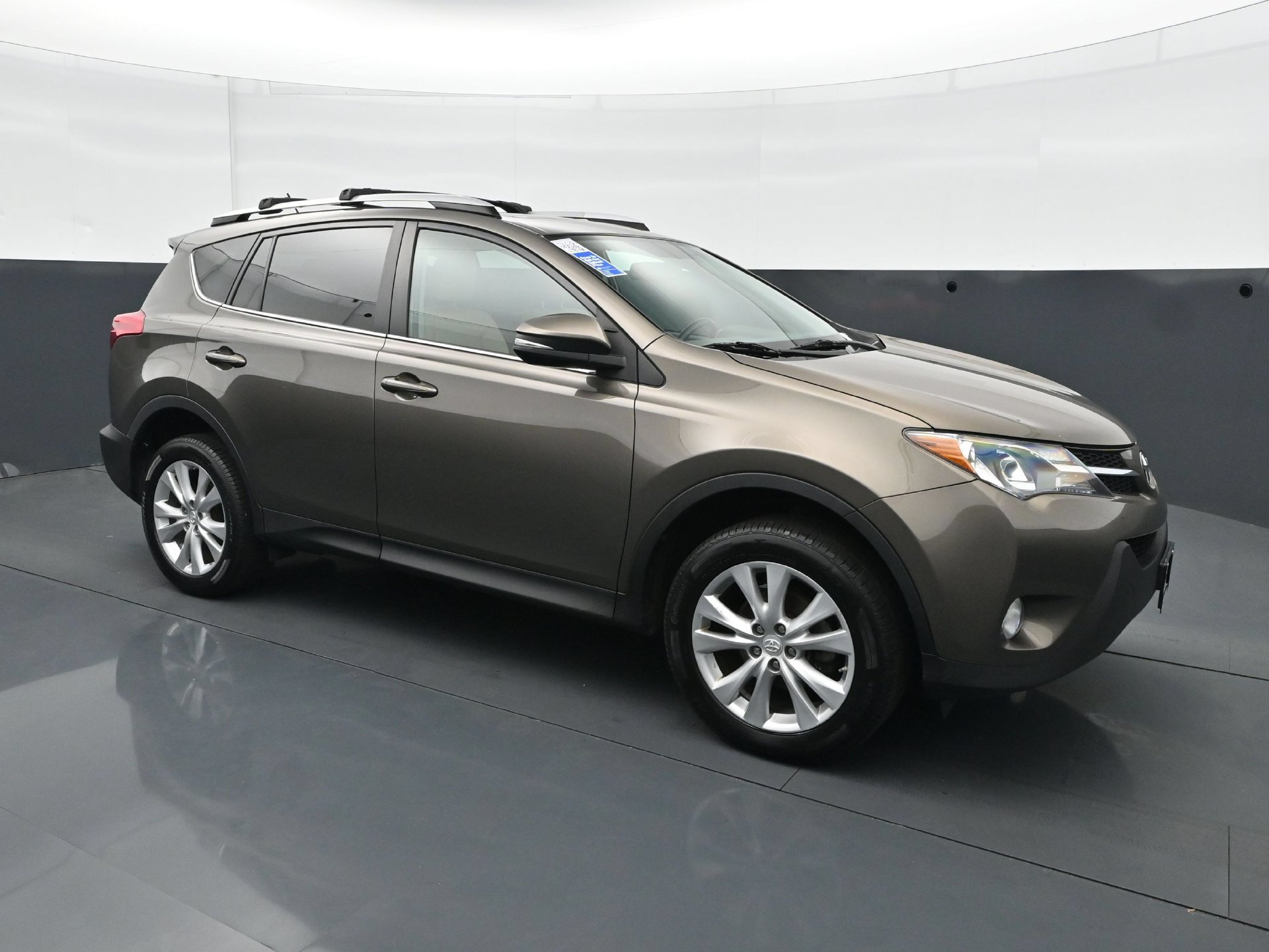 Used 2014 Toyota RAV4 Limited AWD/4WD image 8