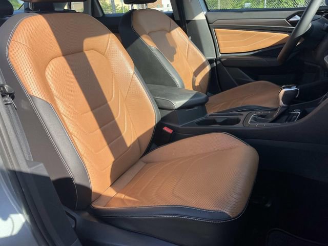 Used 2022 Volkswagen Jetta SEL FWD image 23