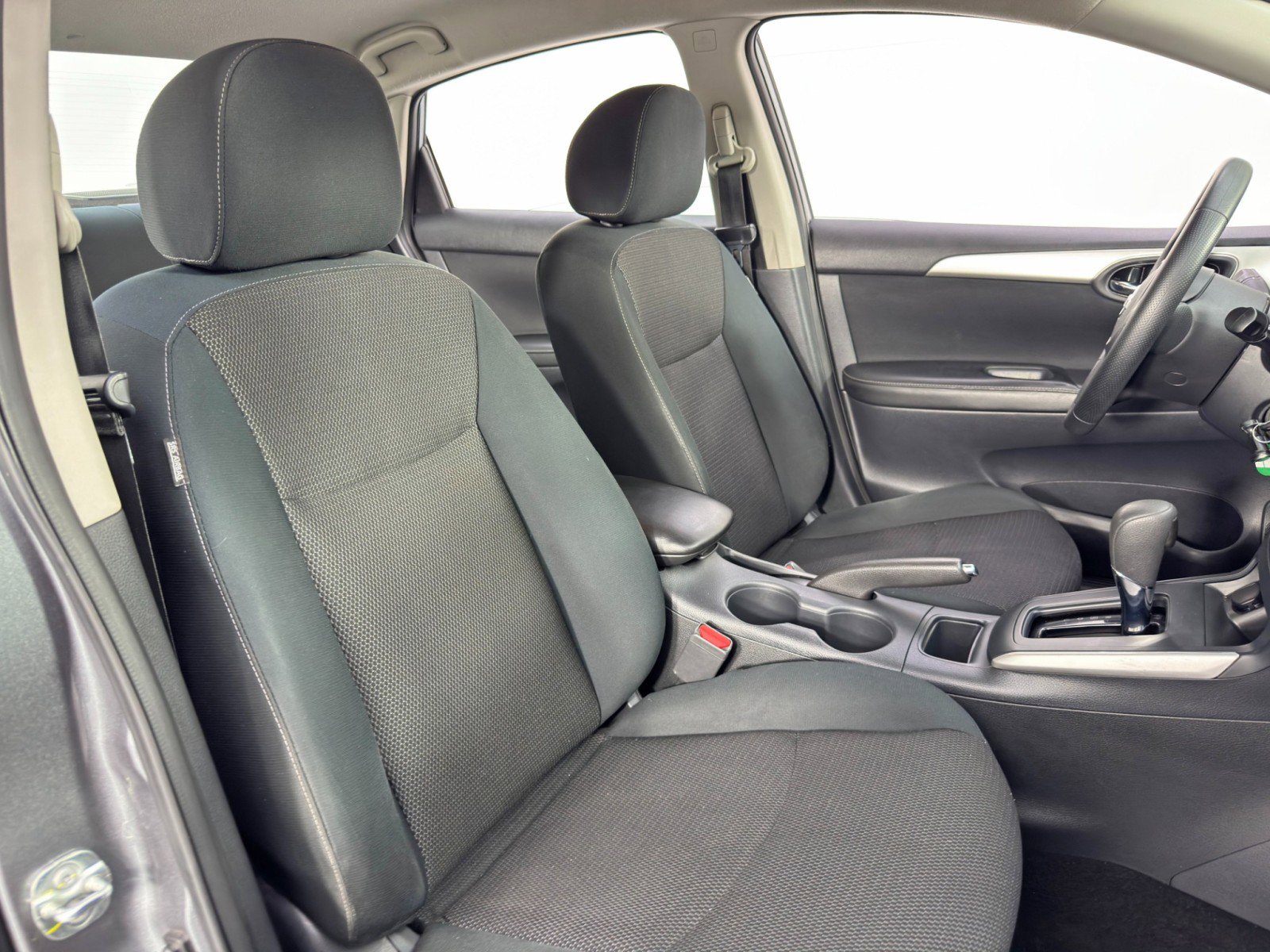 Used 2019 Nissan Sentra S image 29