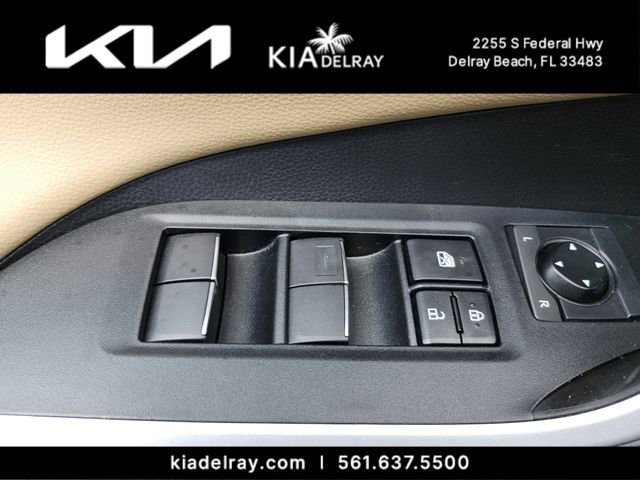 Used 2021 Toyota RAV4 Limited AWD/4WD image 18