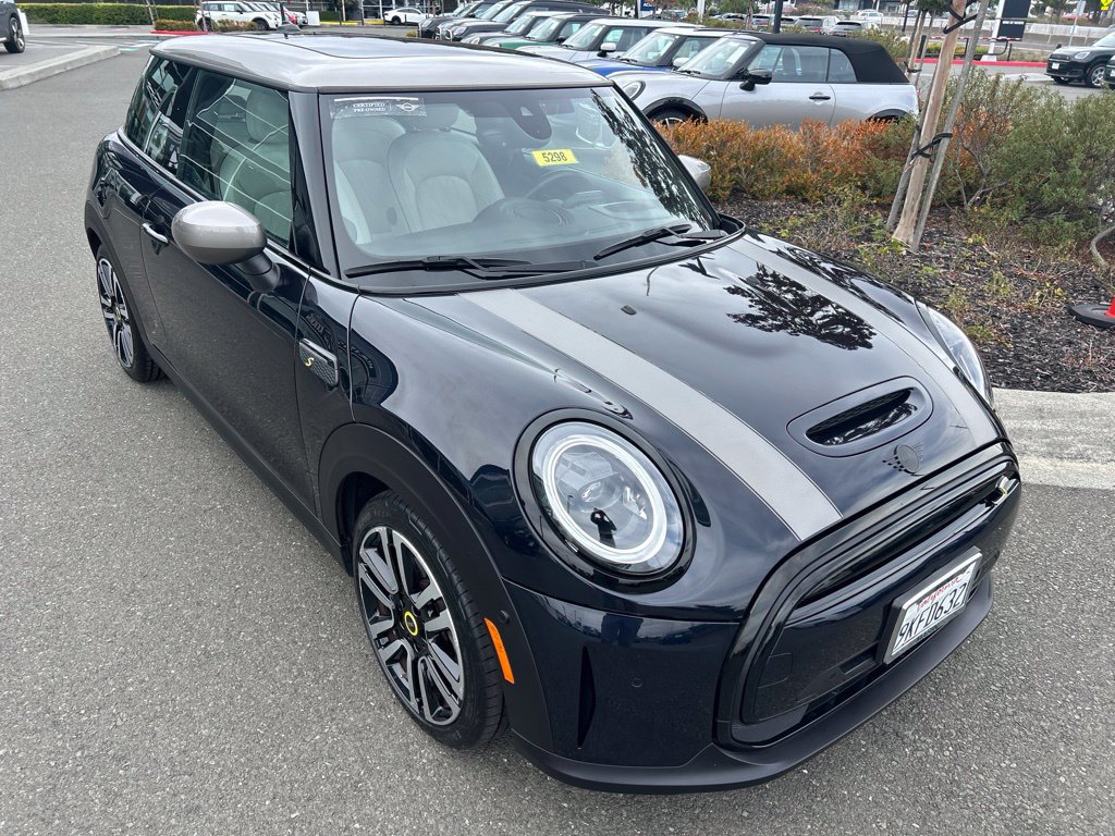 Used 2024 MINI Cooper SE FWD image 7