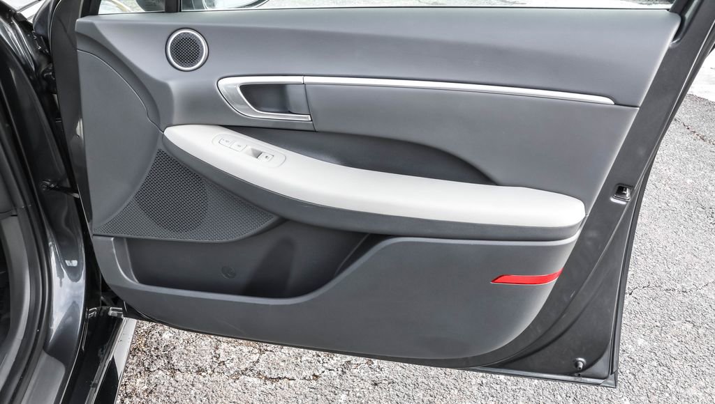 Used 2023 Hyundai Sonata SEL w/ Preferred Accessory Package image 39