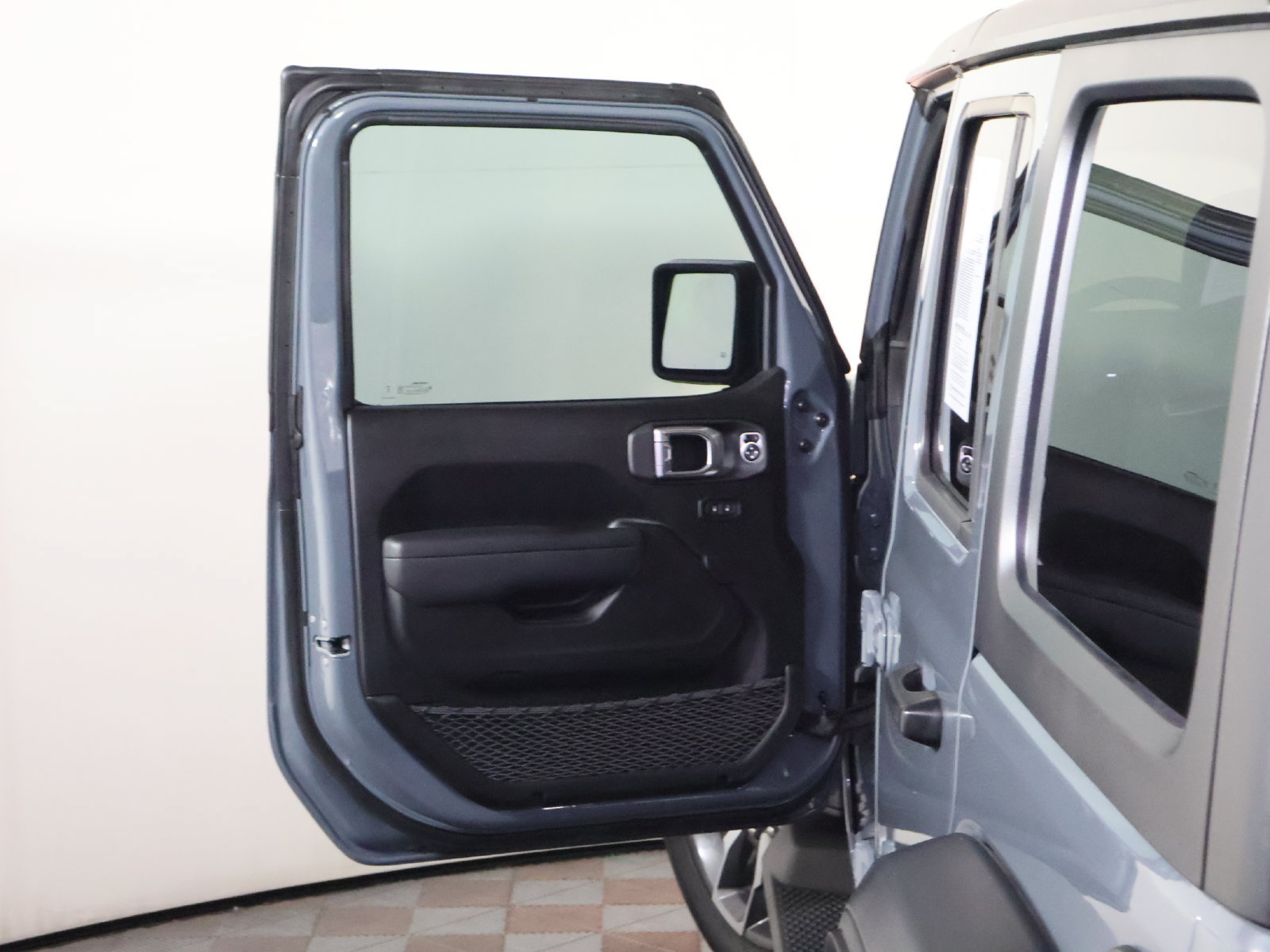Used 2025 Jeep Wrangler Unlimited Sport S 4xe w/ Convenience Group AWD/4WD image 19