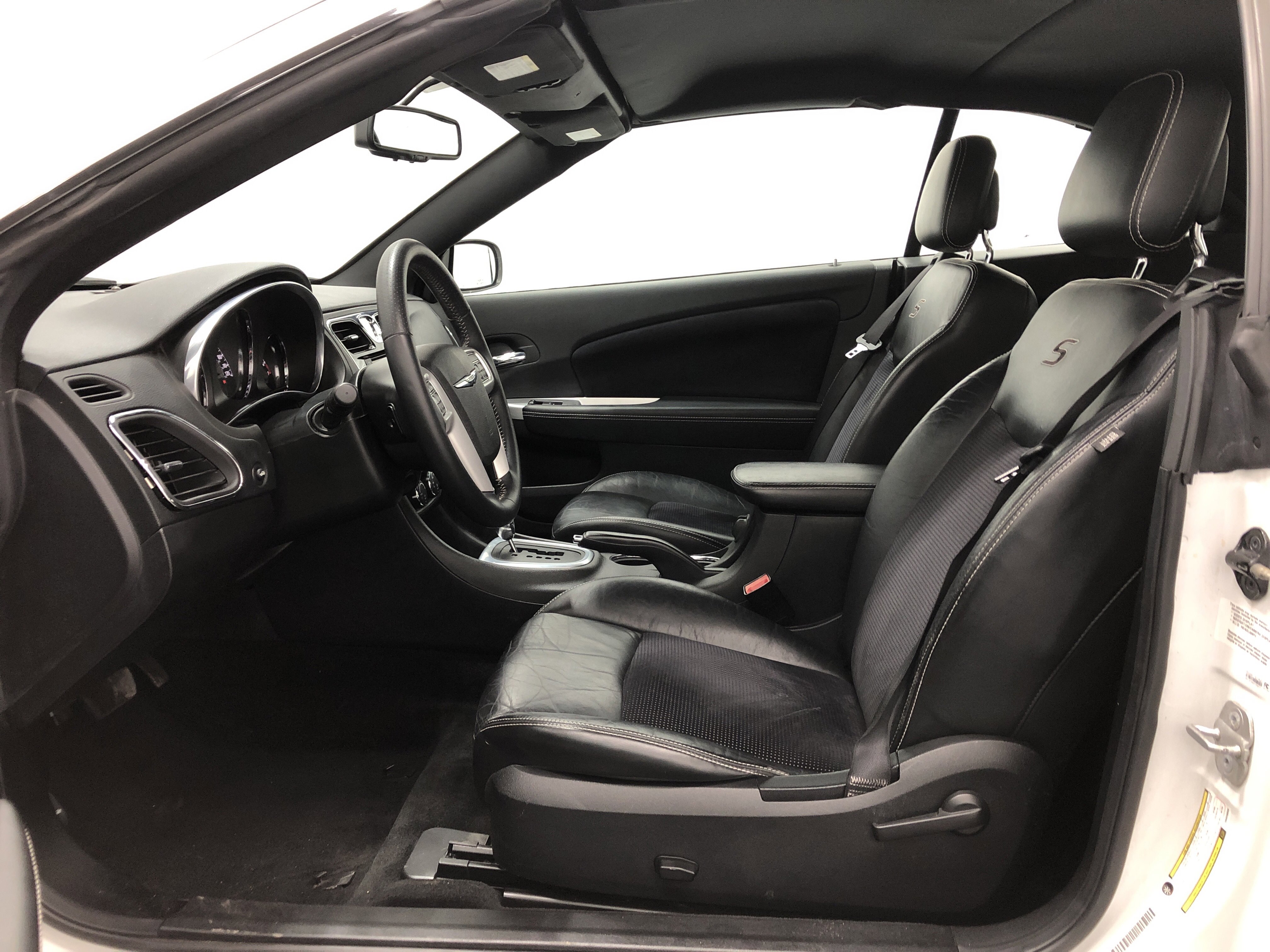 Used 2013 Chrysler 200 S image 15