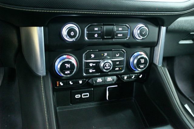Used 2023 GMC Yukon XL SLT w/ SLT Luxury Package image 21