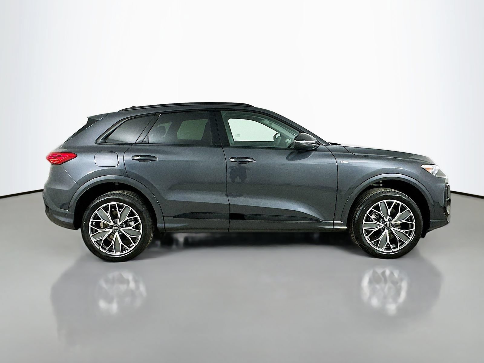 New 2026 Audi Q5 Premium Plus AWD/4WD image 4