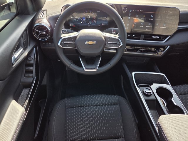 New 2027 Chevrolet Equinox LT w/ LPO, Floor Liner Package FWD image 10