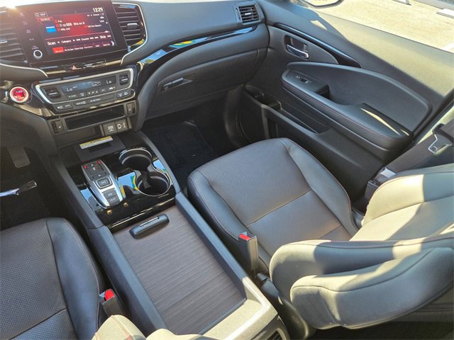 Certified 2021 Honda Ridgeline Black Edition image 17