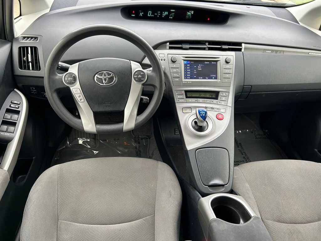 Used 2014 Toyota Prius Plug-In Hybrid FWD image 17