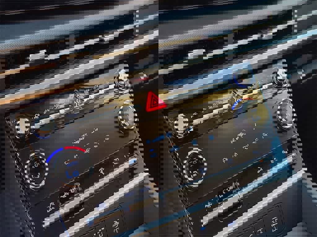 New 2026 Hyundai Santa Fe SE image 28