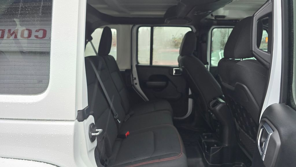 Used 2019 Jeep Wrangler Unlimited Rubicon w/ Steel Bumper Group image 15