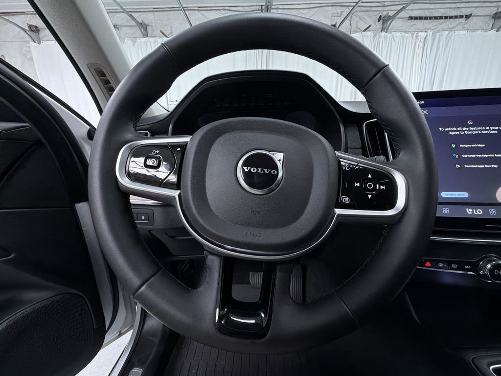 Used 2025 Volvo XC90 T8 Plus w/ Protection Package Premier AWD/4WD image 27