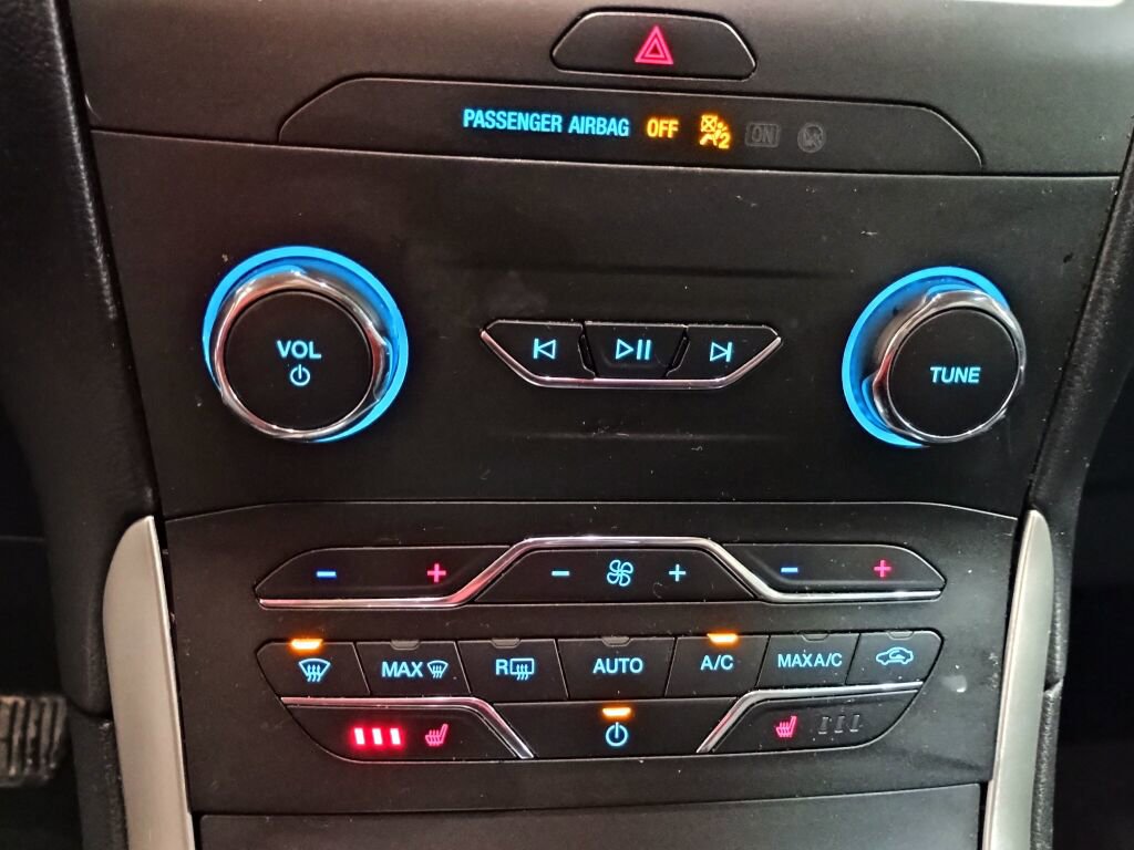 Used 2020 Ford Edge SEL w/ Convenience Package image 13