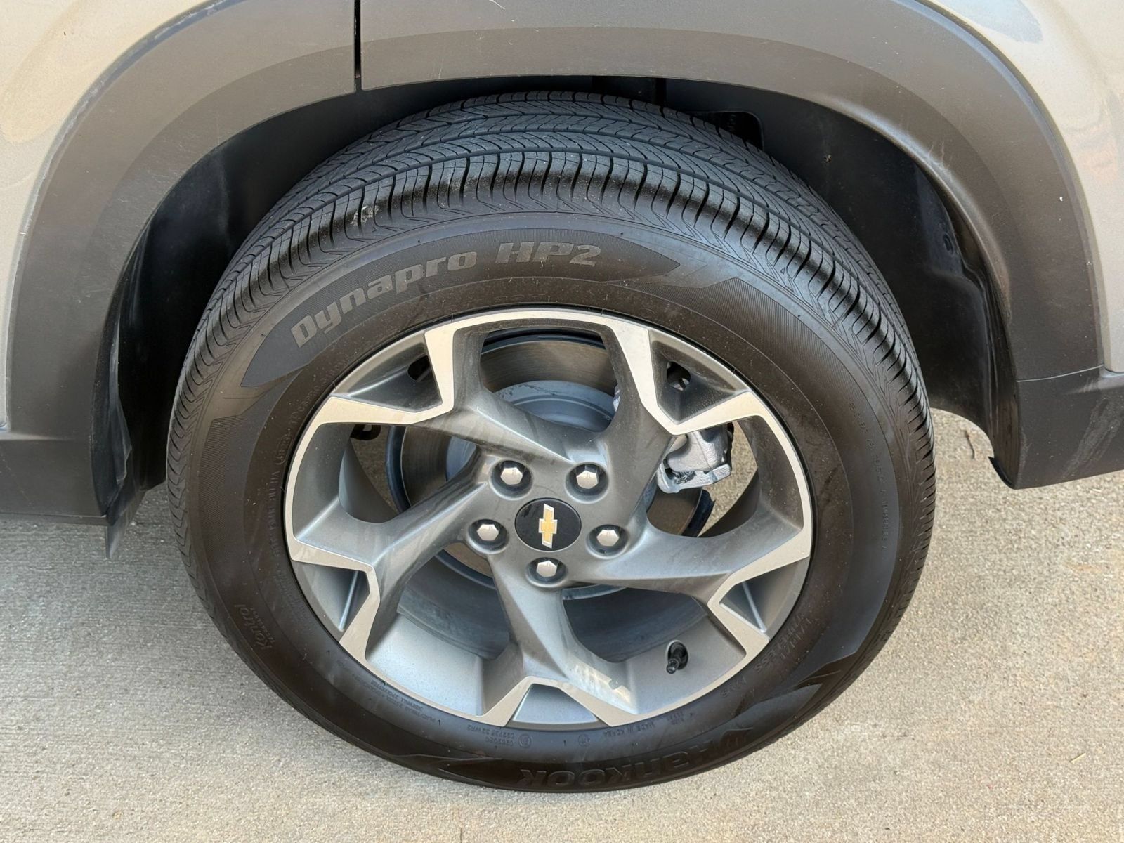 Used 2025 Chevrolet Trax LT FWD image 30